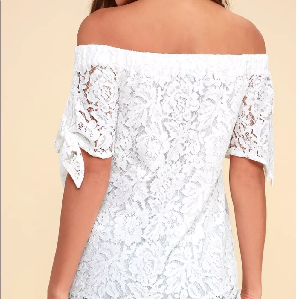 Lulu’s white off-shoulder, lace top